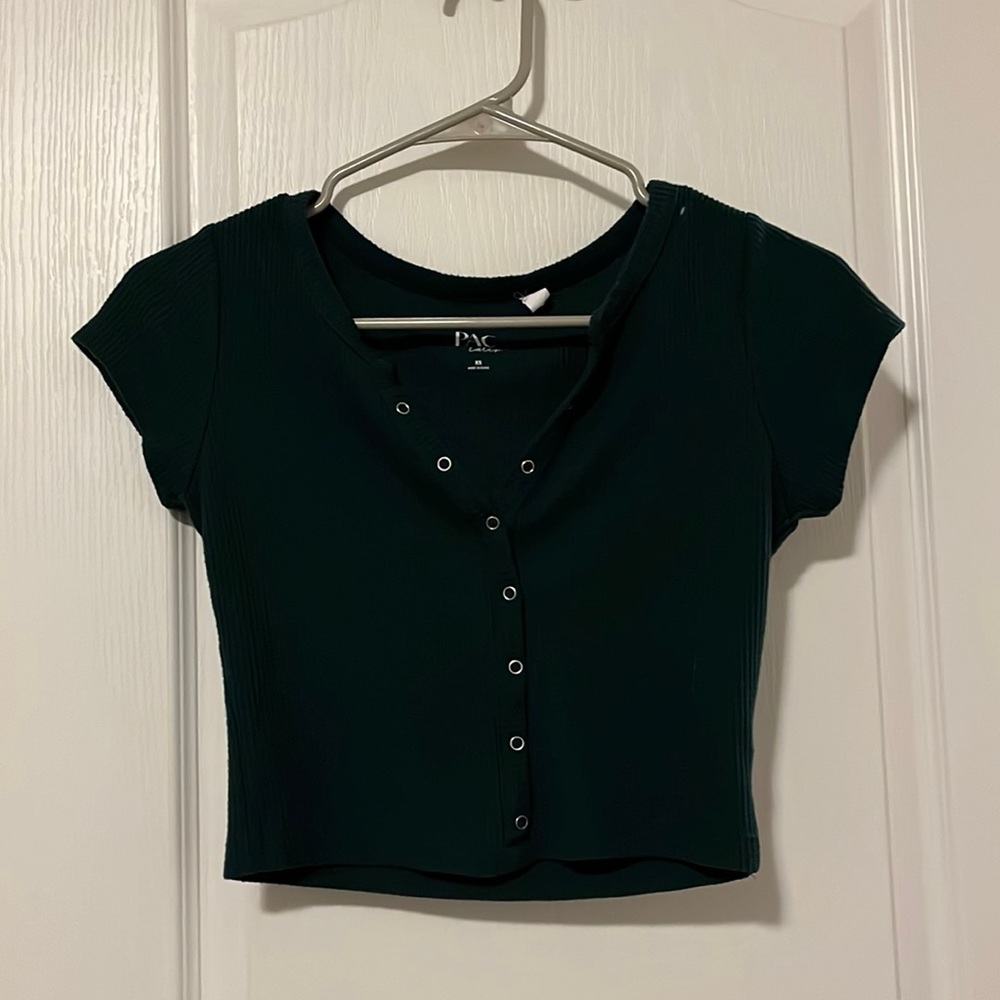 Barely worn green crop top from pacsun. Cute with a cardigan or for summer